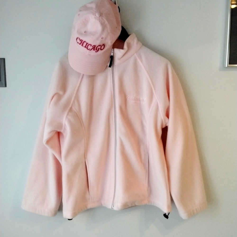 Ladies fleece jacket and baseball cap in pink